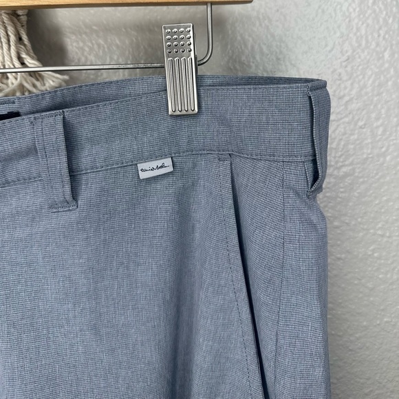 TravisMathew Light Gray Shorts Size 33 - Picture 3 of 4